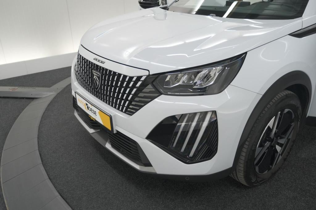 Peugeot 2008 puretech 100 allure | camera | navigatie | parkeersensoren | a