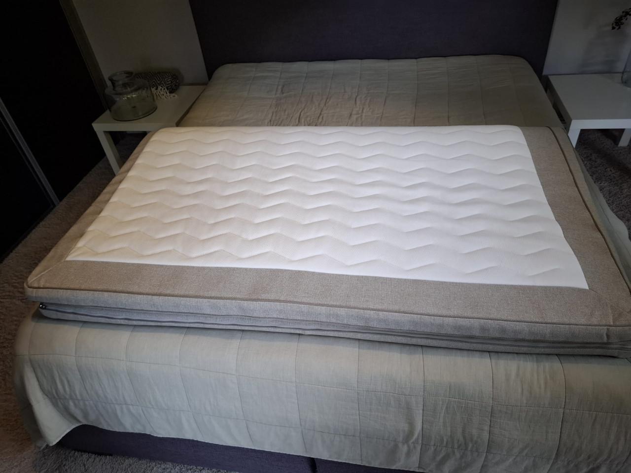 Matras topper TRAAGSCHUIM