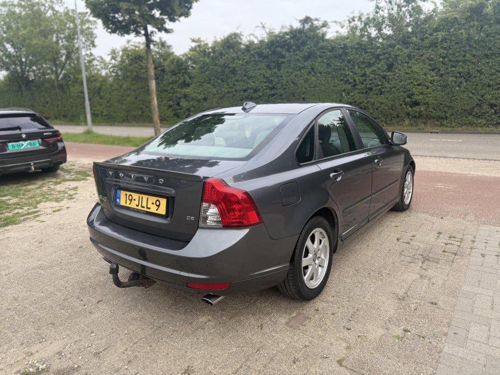 Volvo S40 2.4 d5 momentum 5 cilinder voll onderhouden