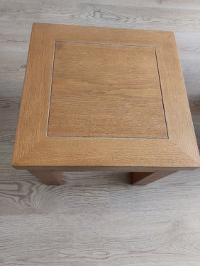 Eiken bijzettafel