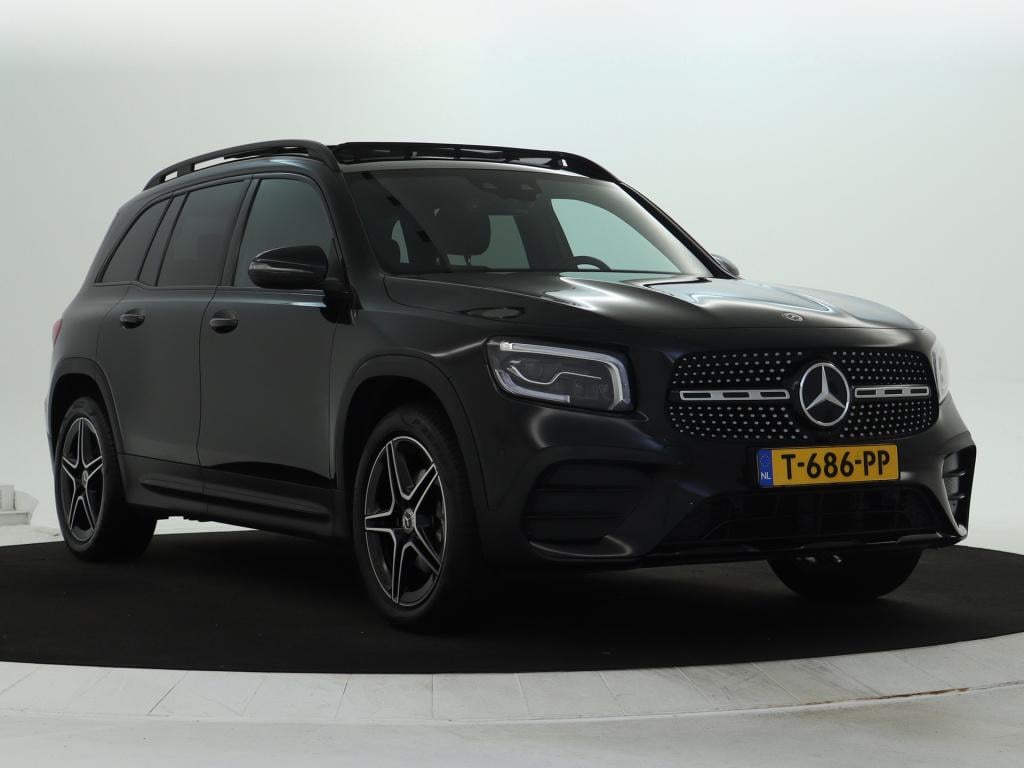 Mercedes-Benz Glb 200 amg line | panoramadak | trekhaak | cruise control | 