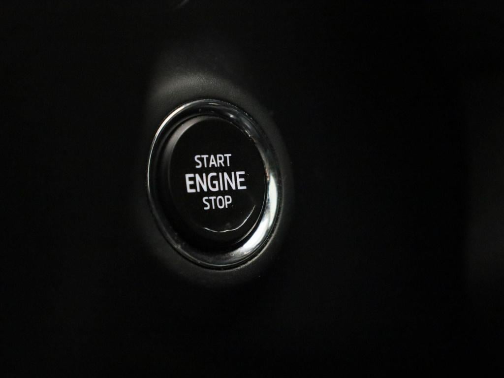 Skoda Kodiaq 1.5 tsi sportline business | automaat | trekhaak | panoramadak