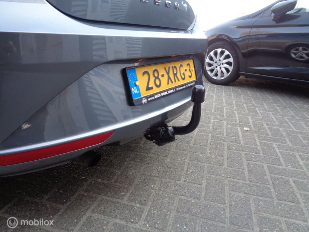 Seat Leon 1.2 tsi ecomotive copa/airco/lm velgen/trekhaak/nieuwe ketting!