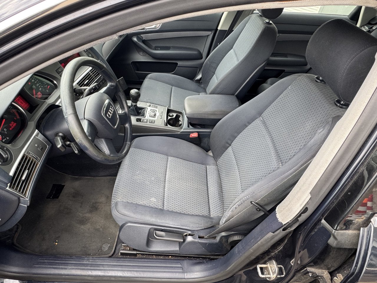 Audi A6 Avant 2.4 Pro line Business
