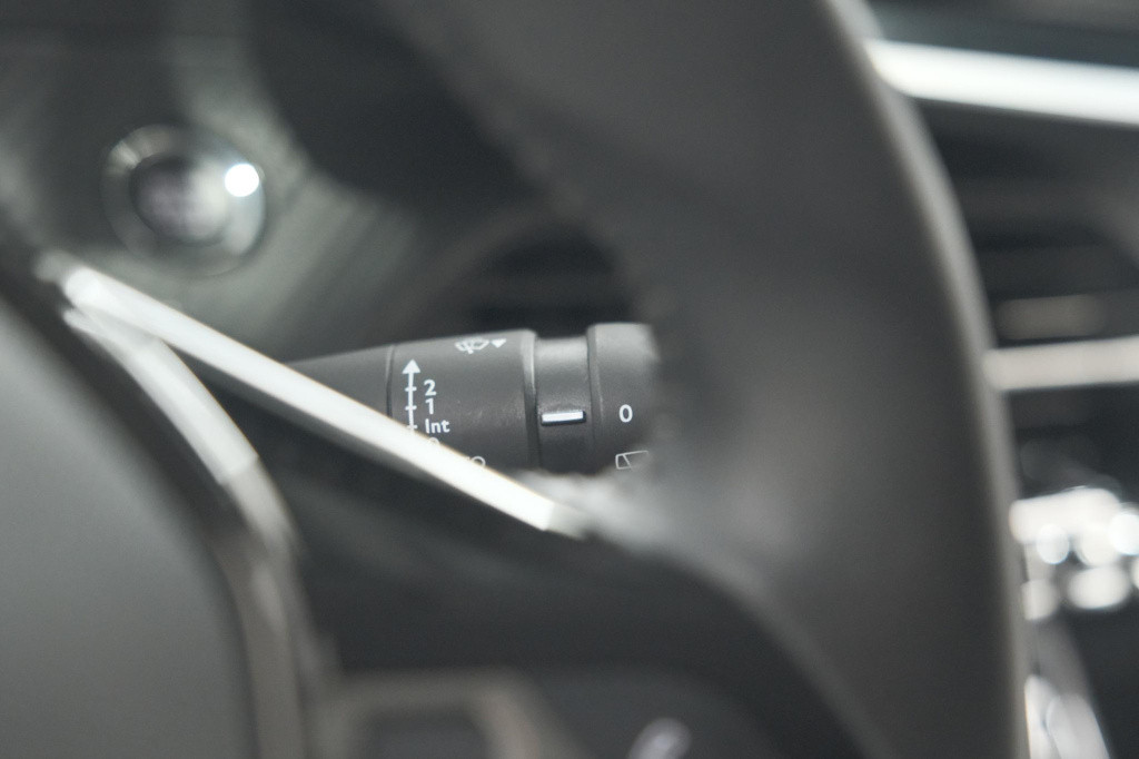 Peugeot E-2008 ev allure pack 50 kwh | 3 fase laadfunctie | camera | naviga