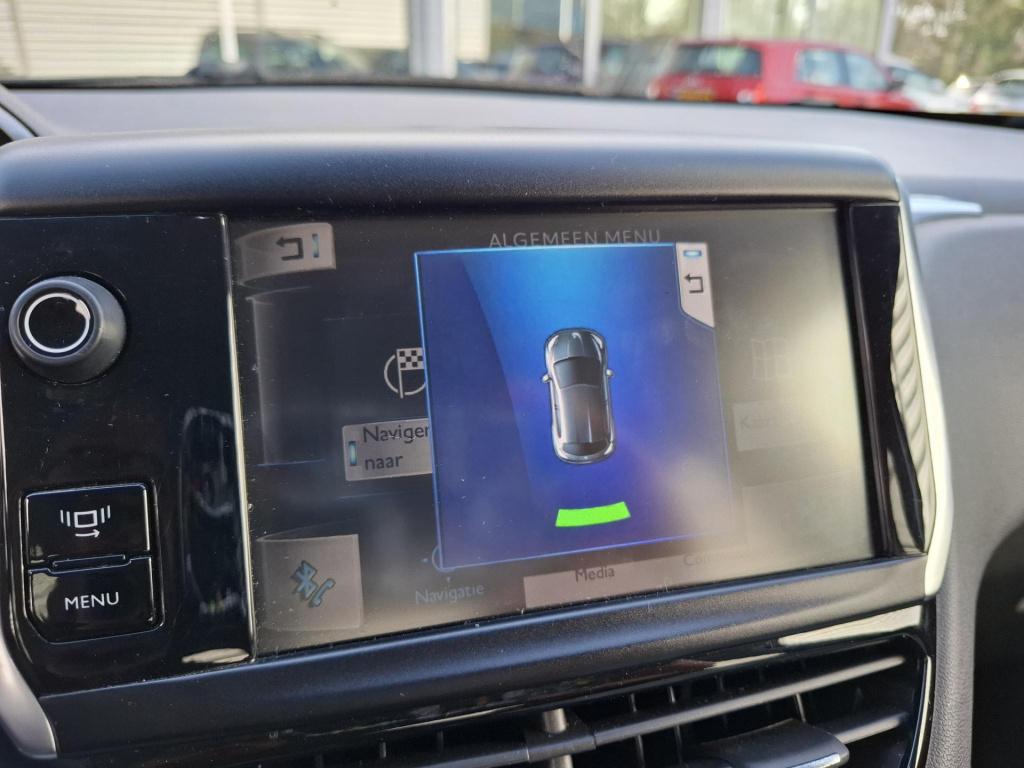 Peugeot 208 1.4 vti 95 griffe 5-drs navi/leer/clima