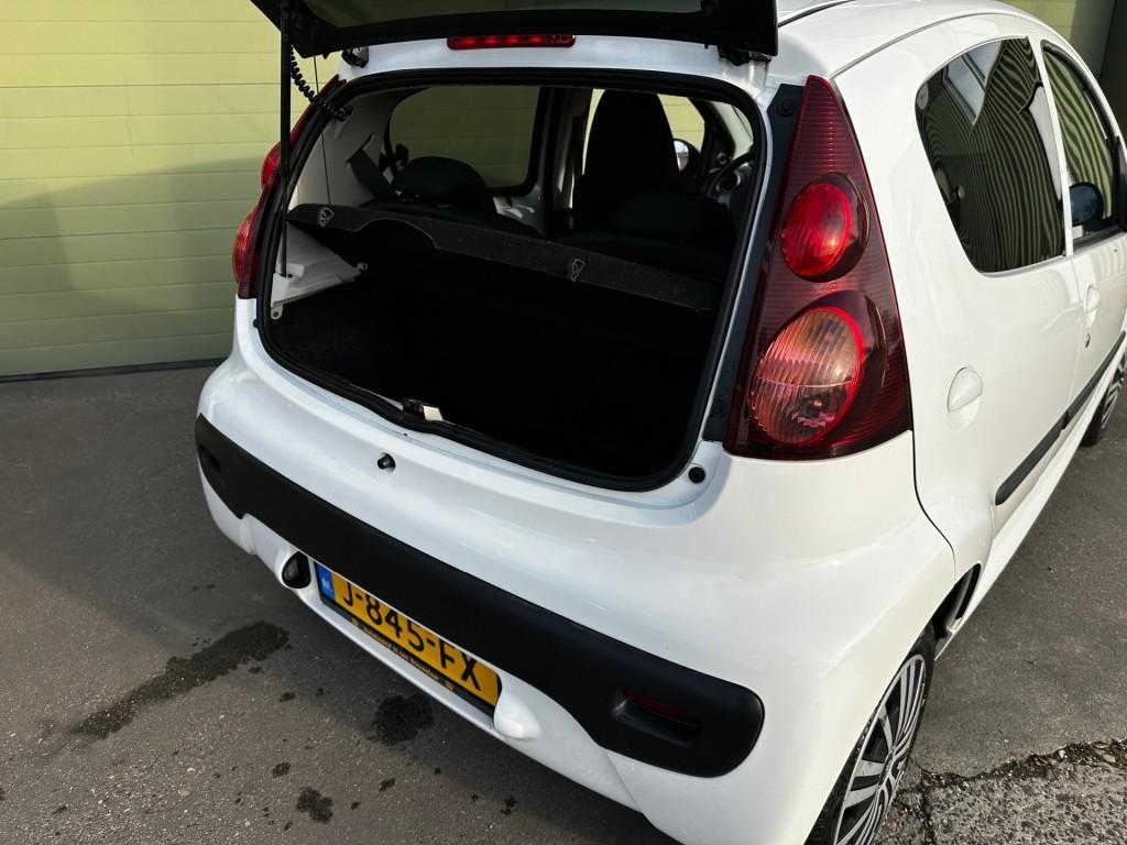 Peugeot 107 1.0 active airco 5drs.