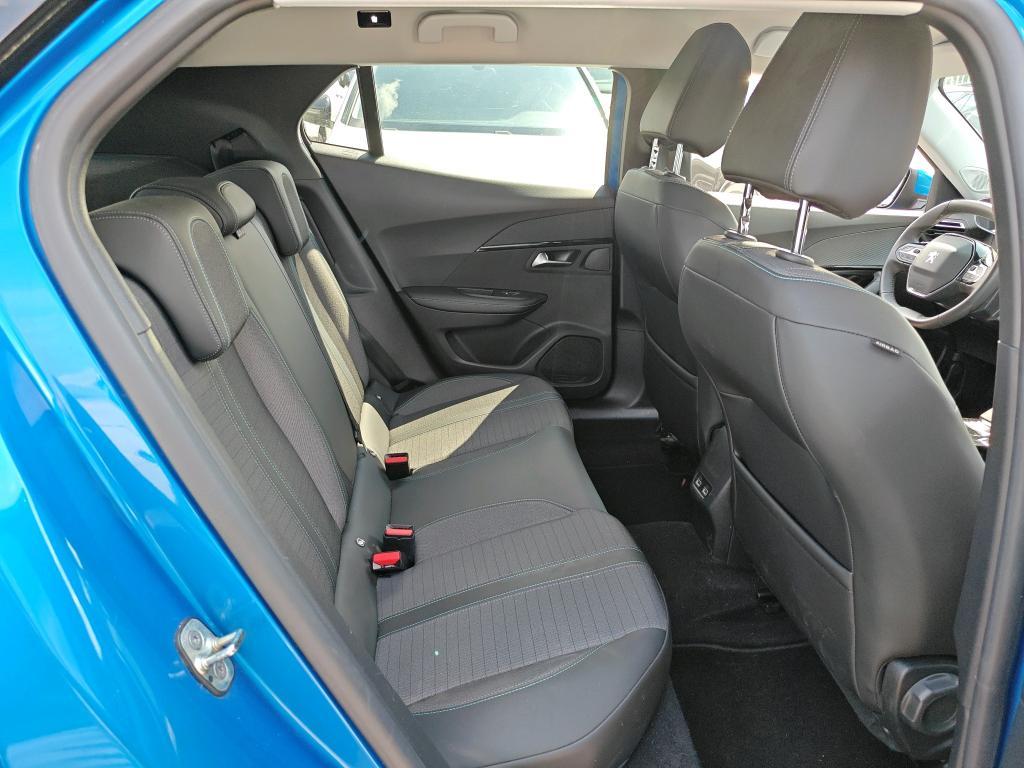 Peugeot E-2008 allure pack ev 50kwh 136pk | kleurnavigatie tomtom &applecar