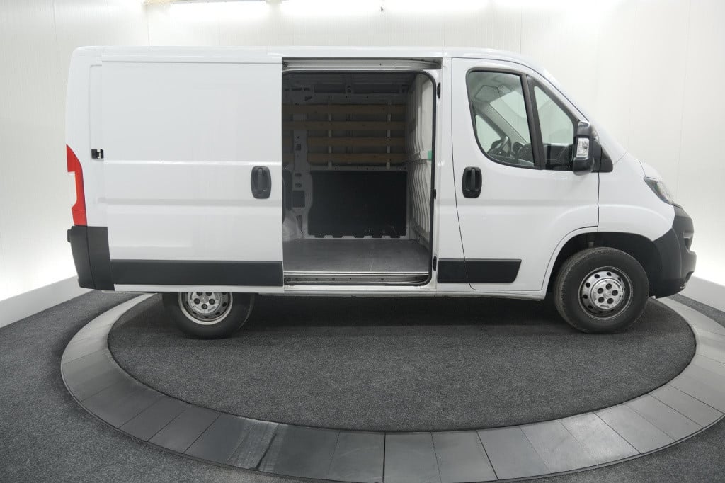 Peugeot Boxer 330 2.2 bluehdi 120 l1h1 premium | trekhaak | camera | betimm