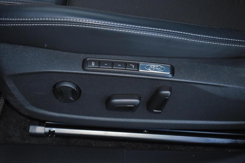 Ford Explorer premium extended range rwd 77 kwh | panoramadak | climate con