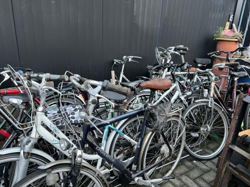 Partij van 16 fietsen