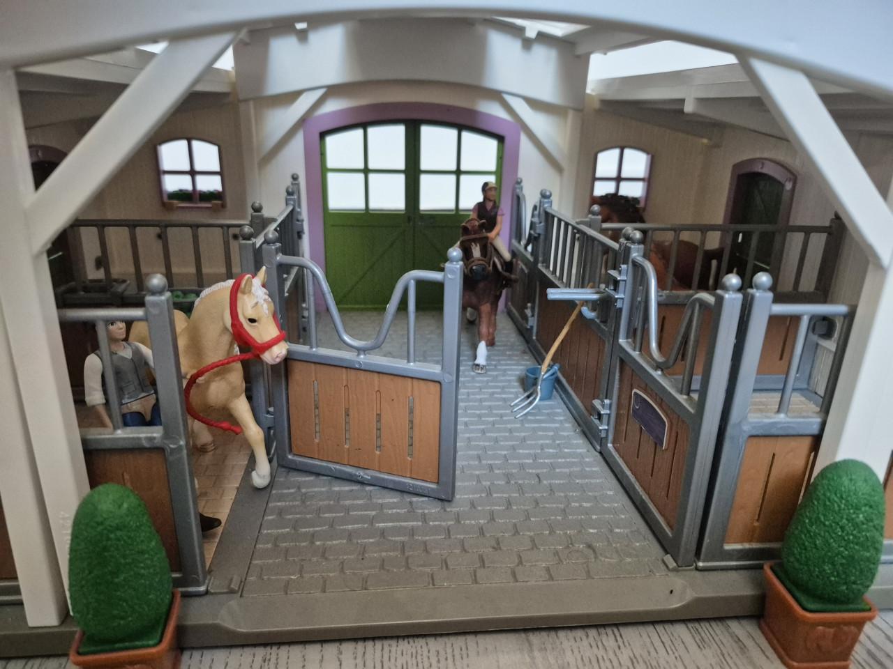 Schleich paardenstal