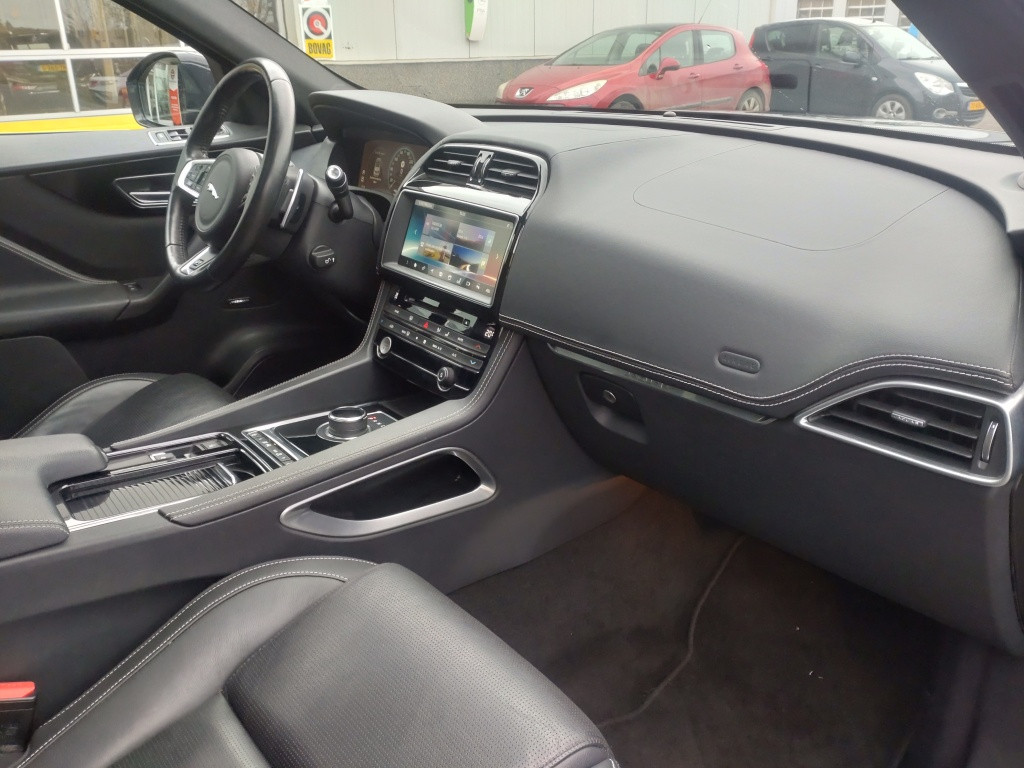 Jaguar F-pace 2.0 r-sp. awd 30t | automaat