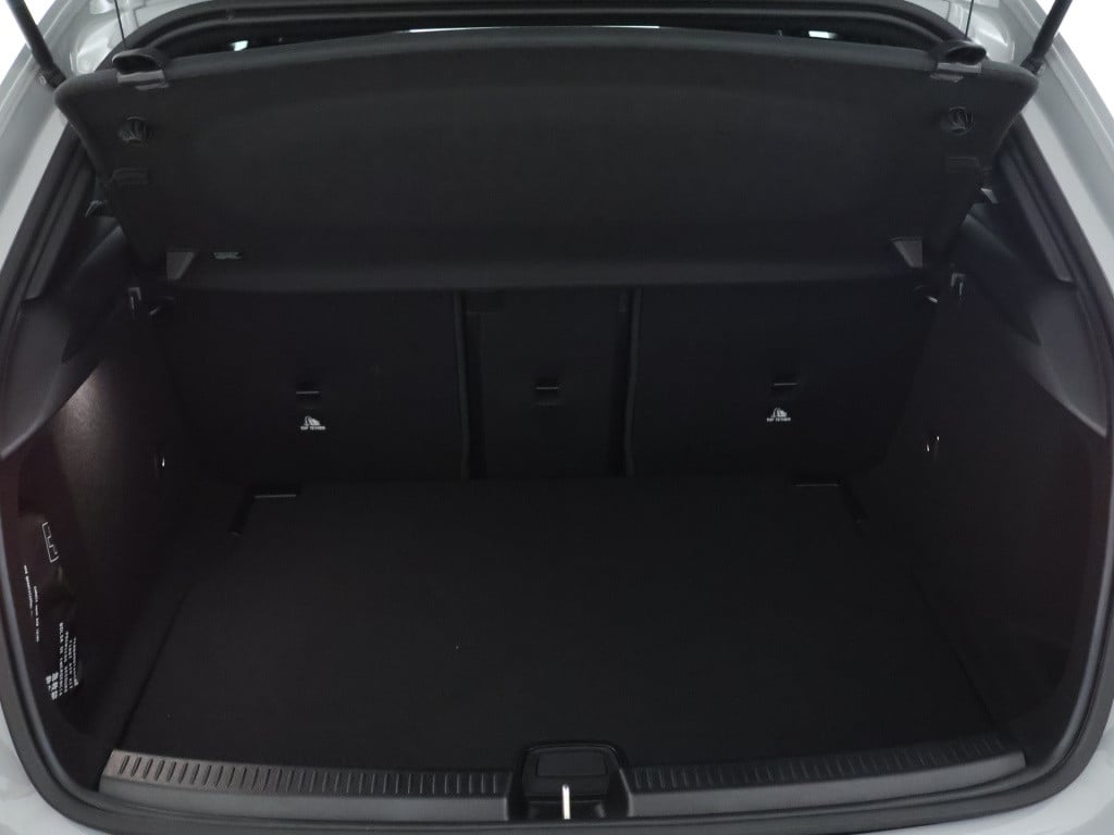 Mercedes-Benz A-Klasse 180 business solution amg | nightpakket | parkeerpak