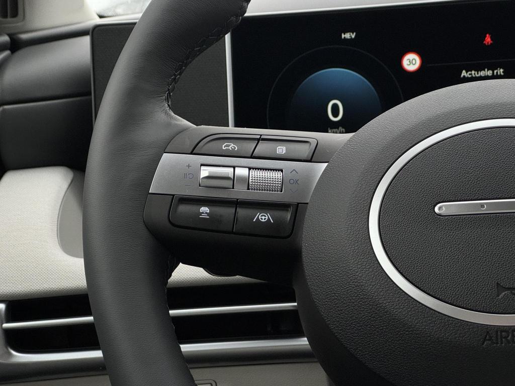 Hyundai Tucson 1.6 t-gdi phev premium light grey interieur