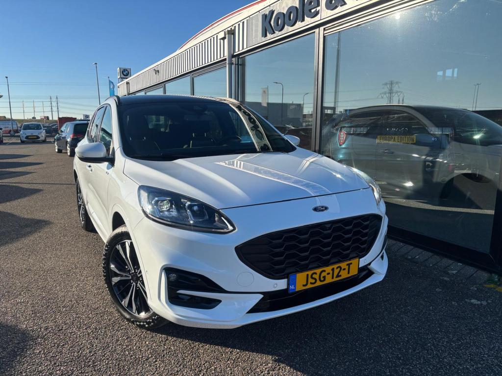 Ford Kuga 2.5 phev e-cvt 225pk st-line x , pano dak , adaptive cc , voorrui