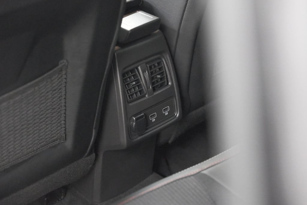 Renault Captur mild hybrid 140 edc r.s. line | camera | navigatie | stoelve
