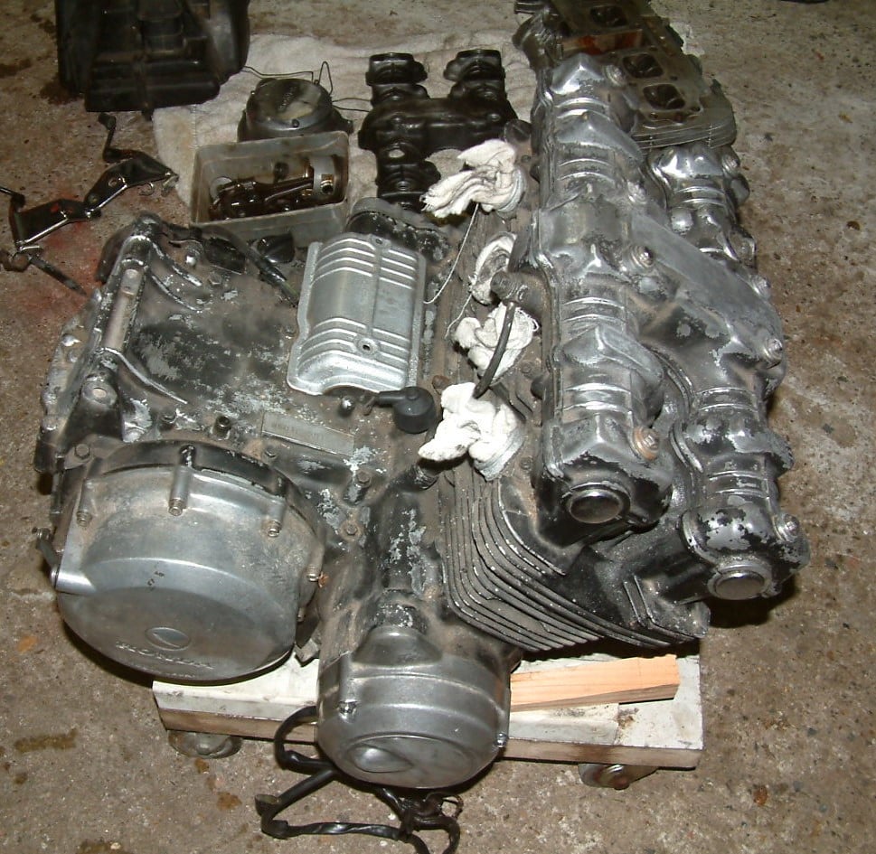 Motorblokken  honda bol dor 750 en 900 cc --carburateurs  -bobine