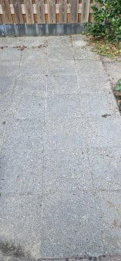 Tuin tegel
