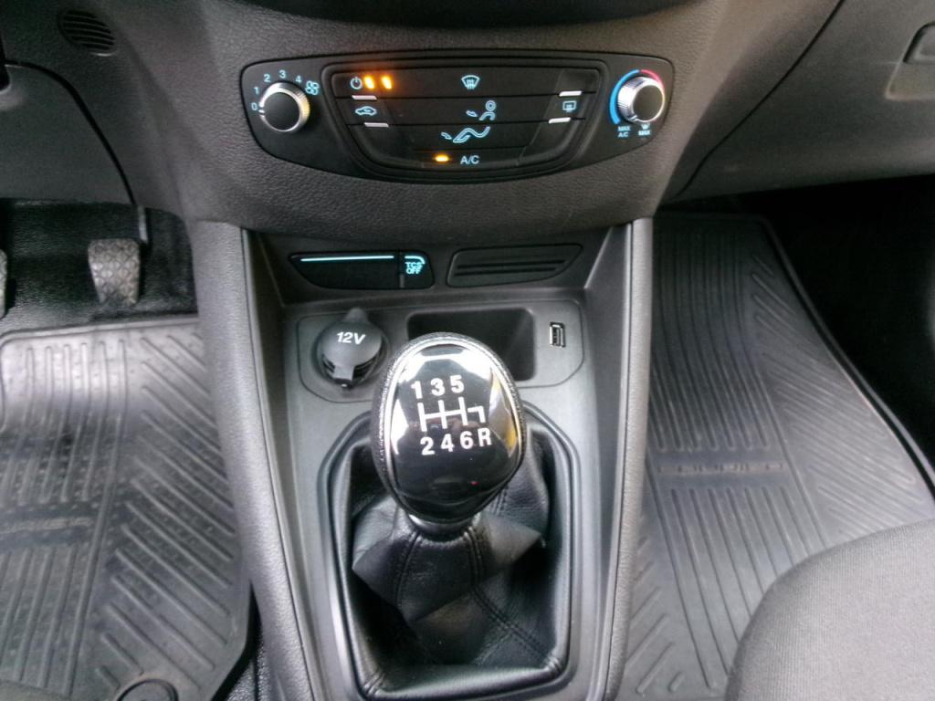 Ford Courier 1.5 tdci airco, cr.contr navi, schuifd. tr.h.