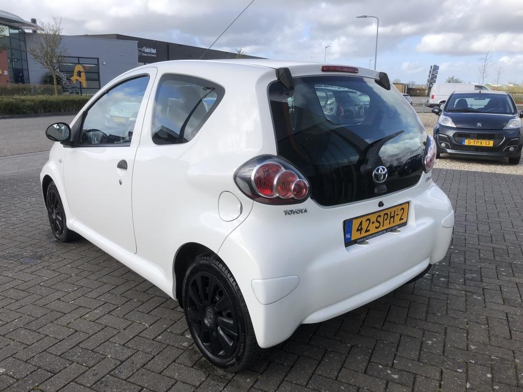 Toyota Aygo 1.0-12v now