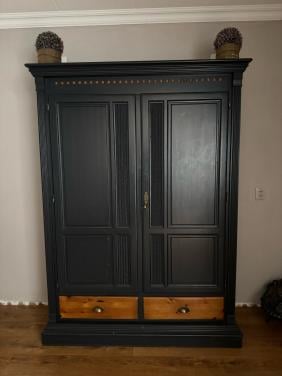 Grenenkast voor linnen of service