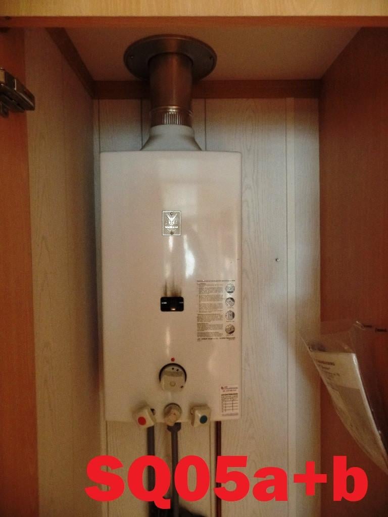 Compact Vroegop L-chalet met 1 slaapkamer te koop