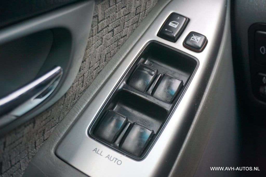 Toyota Land Cruiser 4.0 v6 vvt-i lx automaat