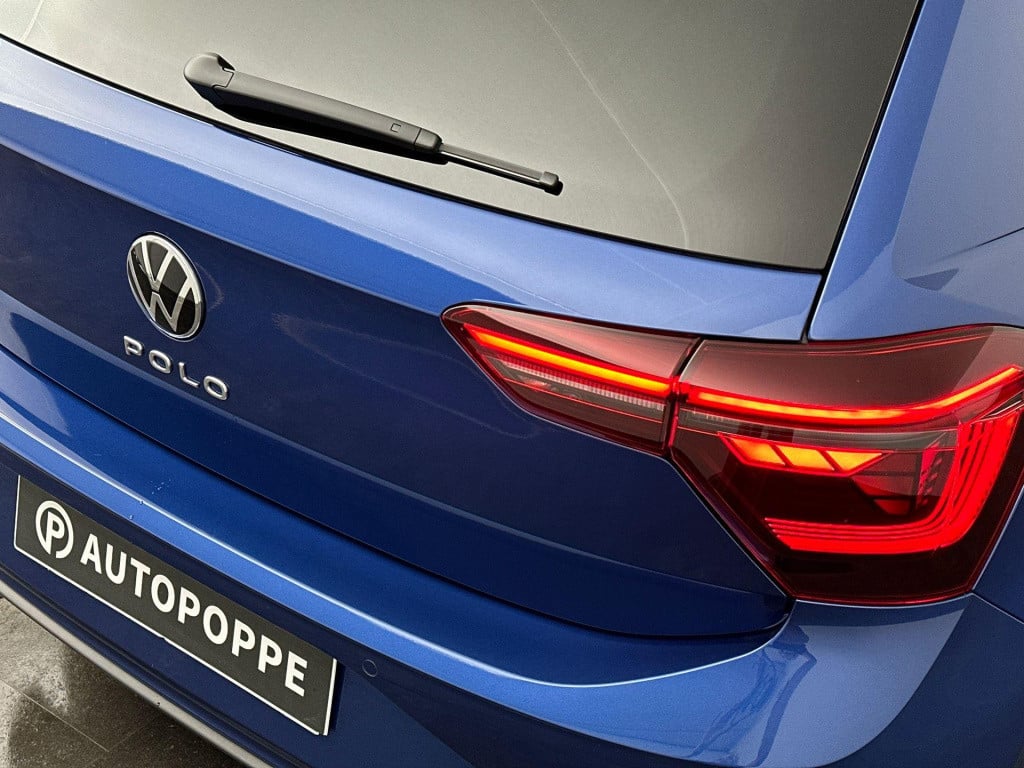 Volkswagen Polo r-line edition 1.0 tsi 70 kw / 95 pk hatchback 7 v