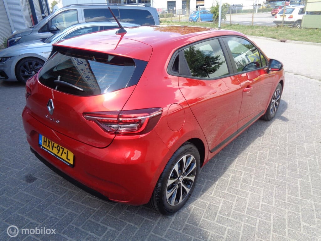 Renault Clio 1.0 tce intens/airco/lm velgen/carplay/pdc/cruise/full led/1st