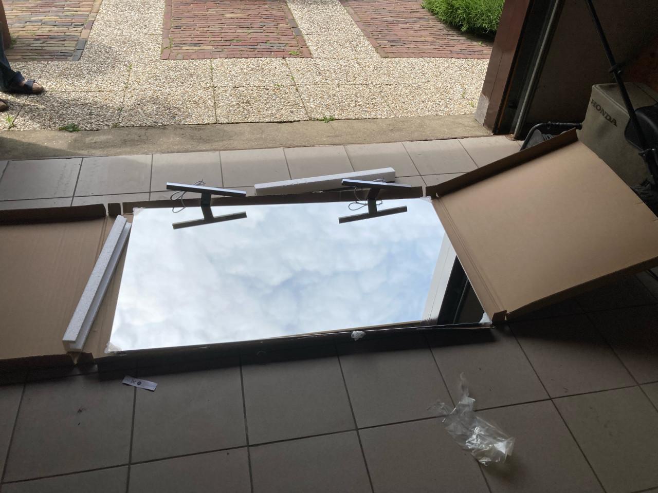 Badkamerspiegel met verlichting