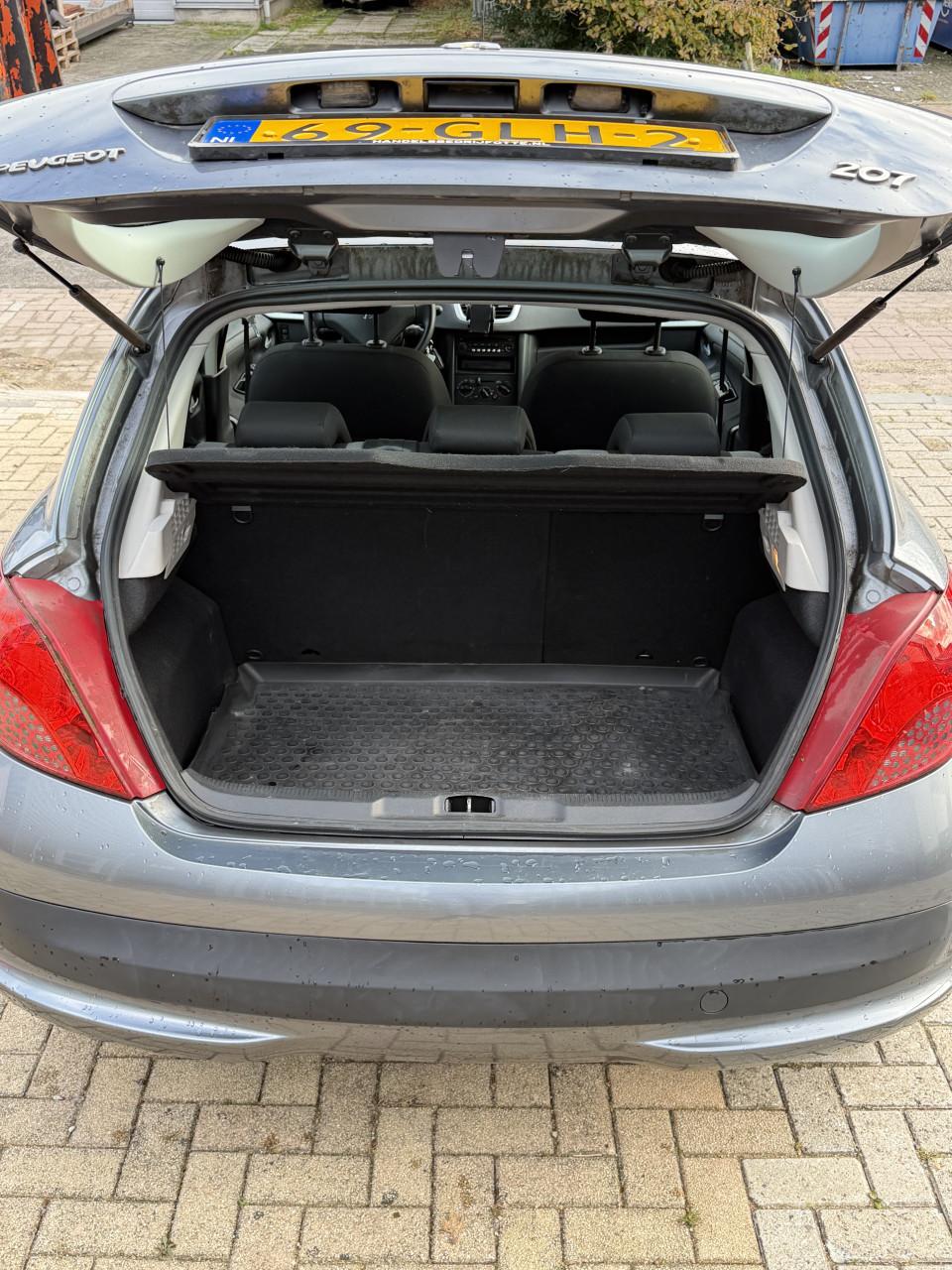 Peugeot 207 zuinige 1.4 VTI 5DRS 2008 met 160000KM Jaar APK