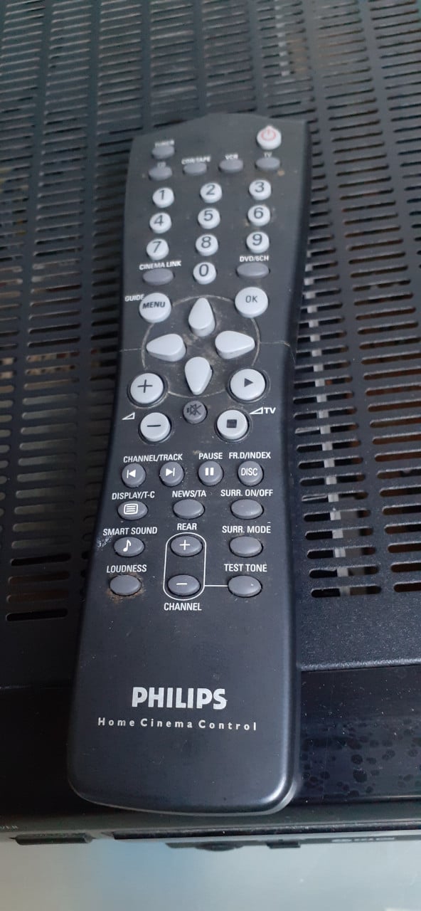 Philips reciever met boxen en afstandbediening