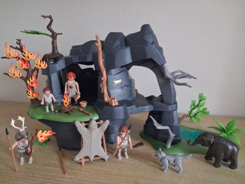 Playmobil grotbewoners met speren, dierenhuid vuur dieren set 5100