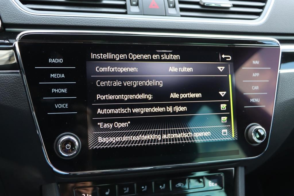 Skoda Superb combi 1.4 tsi iv laurin & klement 218pk dsg6 | soh 89,9% | tre