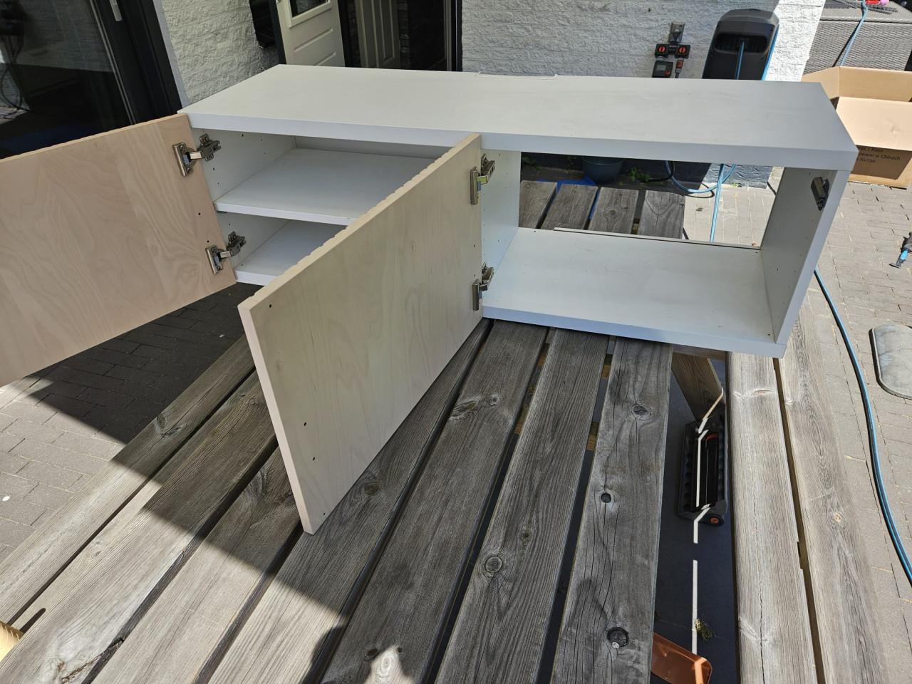 IKEA TV meubel met kabelgoot