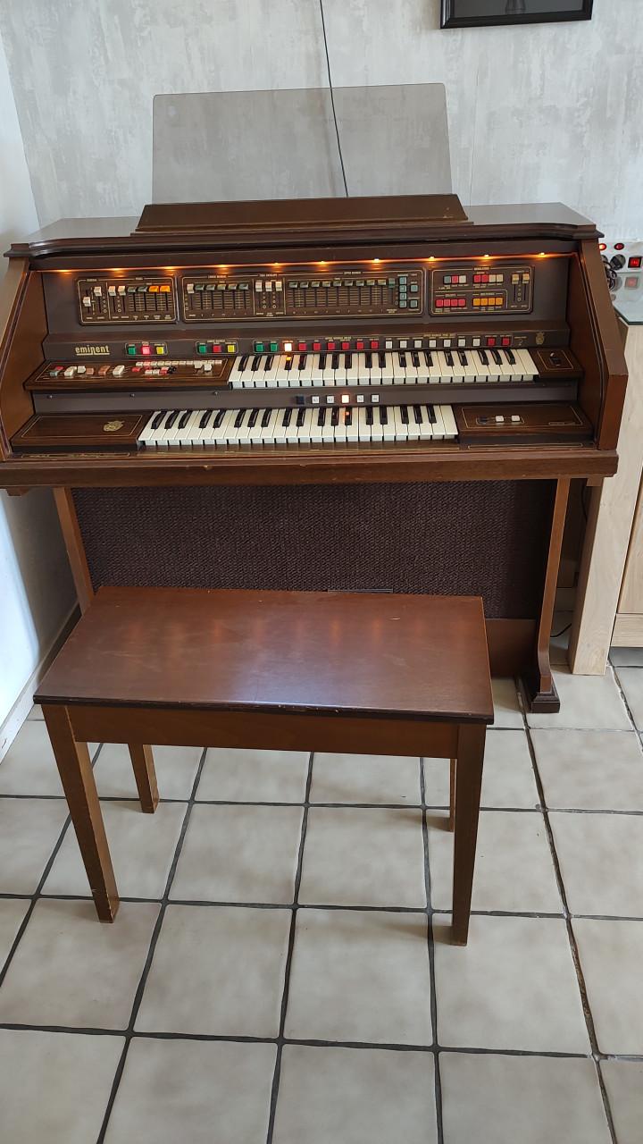 Electrisch orgel merk Eminent Solina f 225