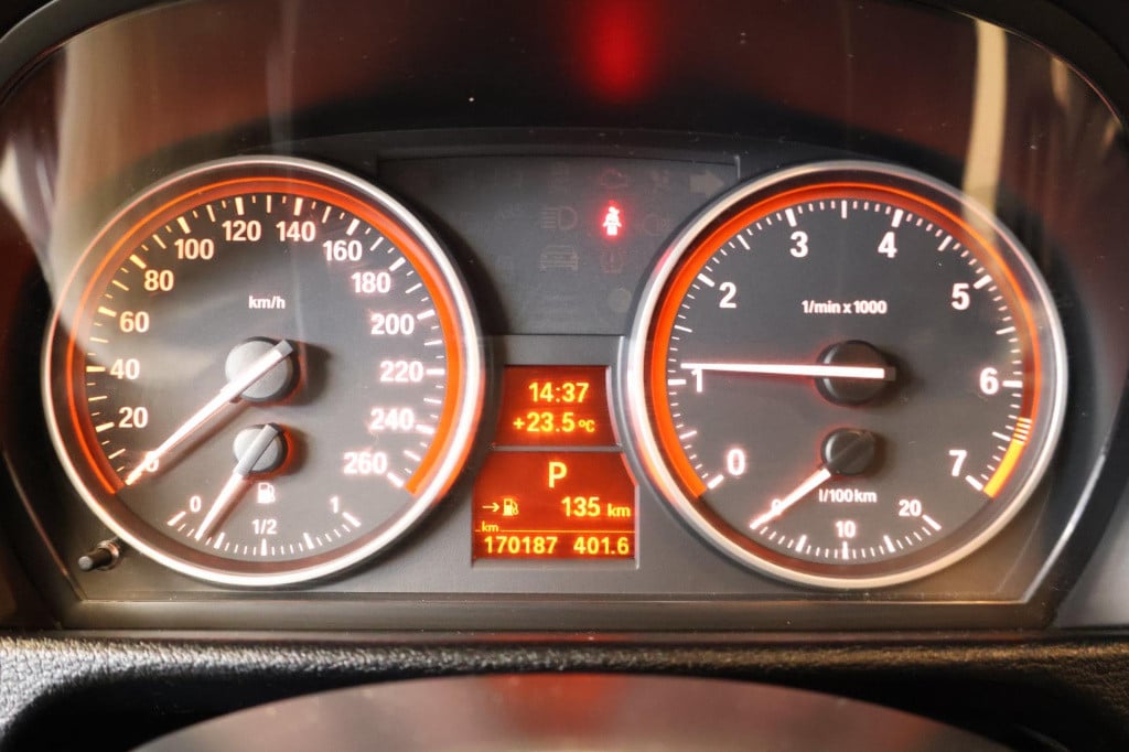BMW X1 2.0i s drive upgrade edition nl auto, automaat, leder, xenon