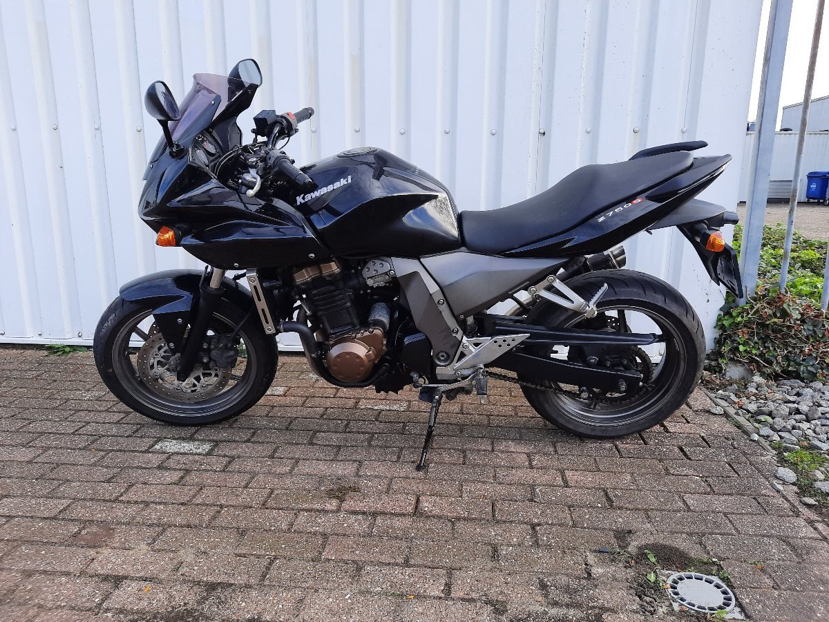 Kawasaki Z750s uit 2005