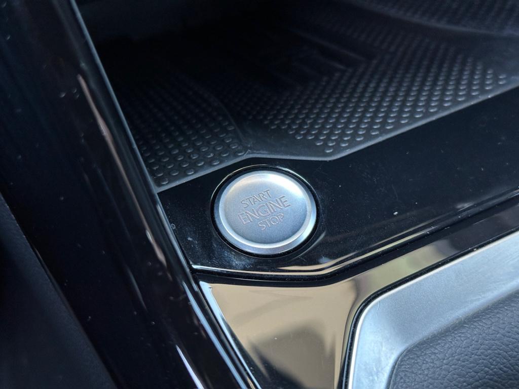 Volkswagen T-roc 1.5 tsi 150pk dsg r-line | camera | keyless | elek. achter