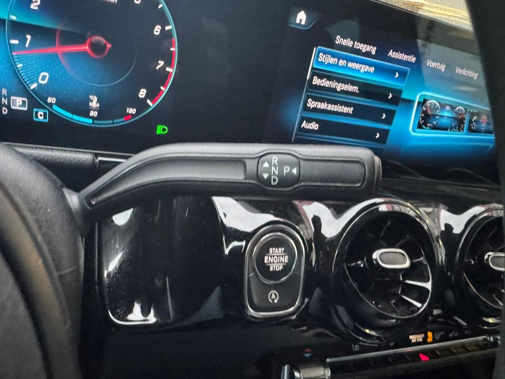 Mercedes-Benz Gla-klasse 180 business solution