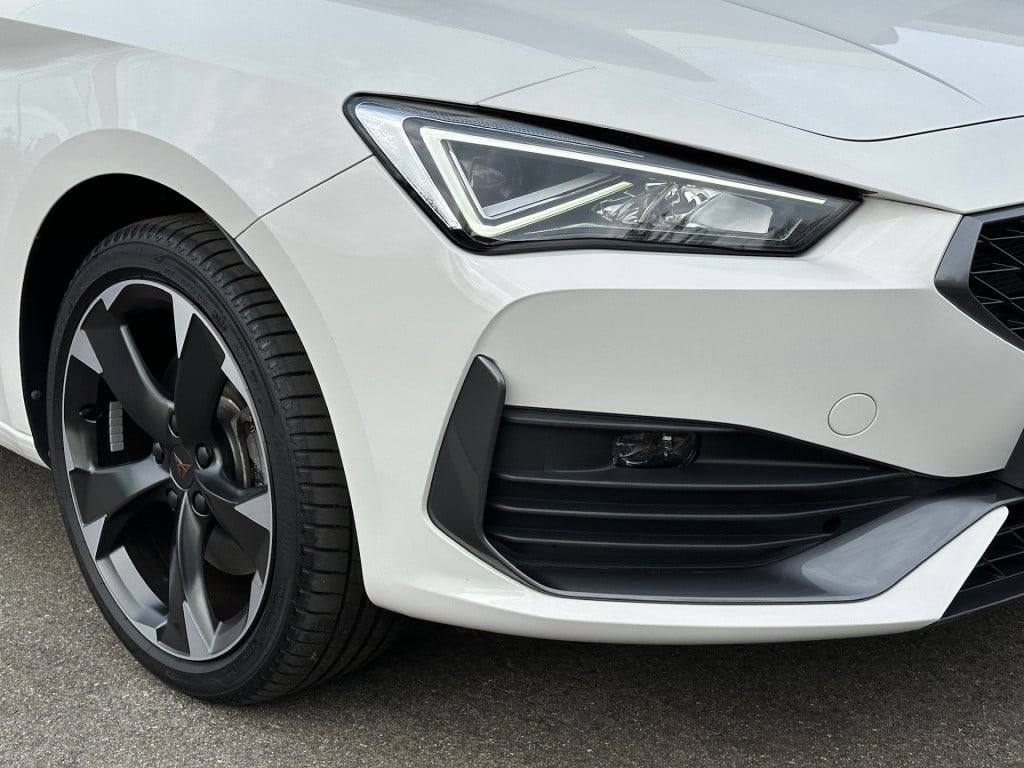 Cupra Leon Sportstourer 1.4 e-hybrid | led | 18 inch | extra getint glas | 