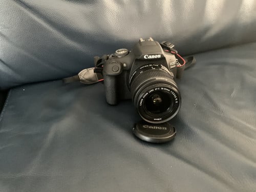 Canon 2000 D