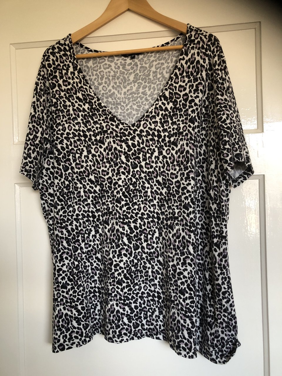 Damesshirts mt 50 en 2x xl(alleen afhalen)