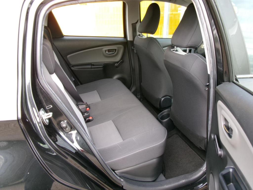 Toyota Yaris 1.5 hybrid clima, camera, multimedia, bluet.