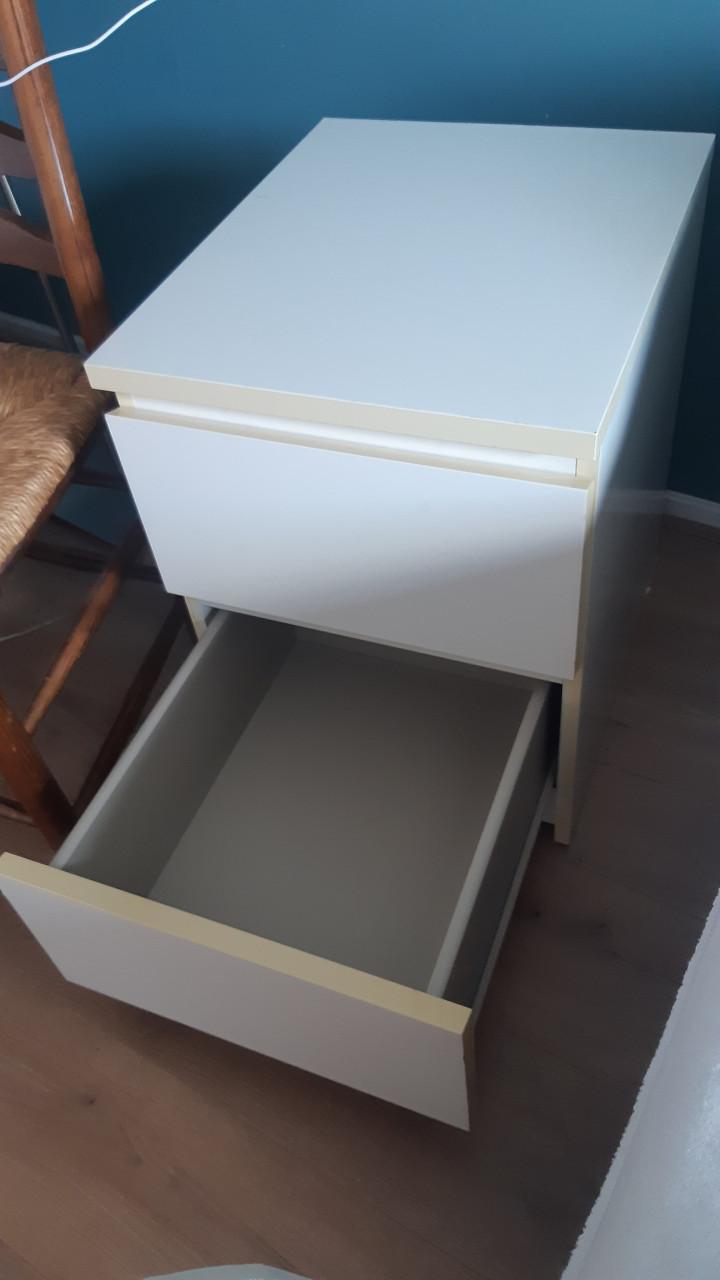 Verschillende kasten gratis meenemen