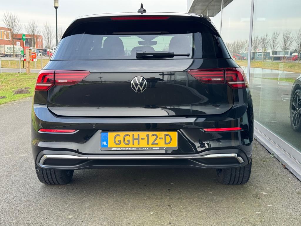 Volkswagen Golf 1.5 ehybrid 50 edition automaat , elektrische voorstoelen, 