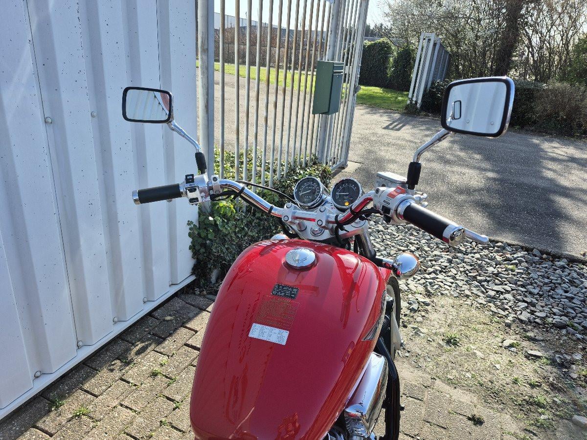 Honda Magna VF750c uit 1995