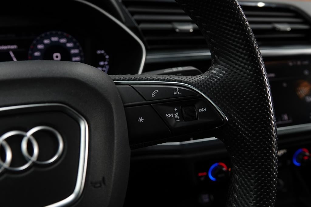 Audi Q3 1.5 tfsi | stoelverw. | trekhaak | pdc |