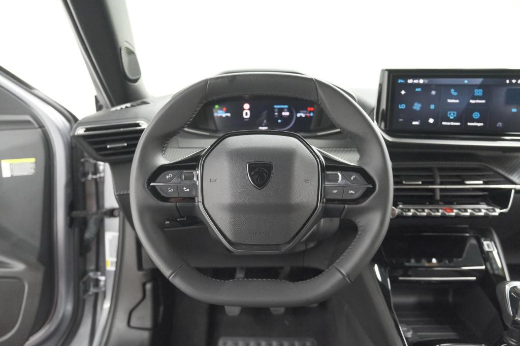 Peugeot 2008 puretech 100 allure | apple carplay | parkeersensoren | climat